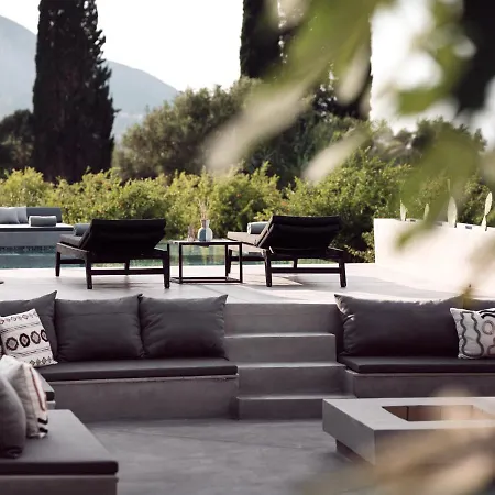 Vilă Yliessa - Luxury Pool Surrounded By Nature *