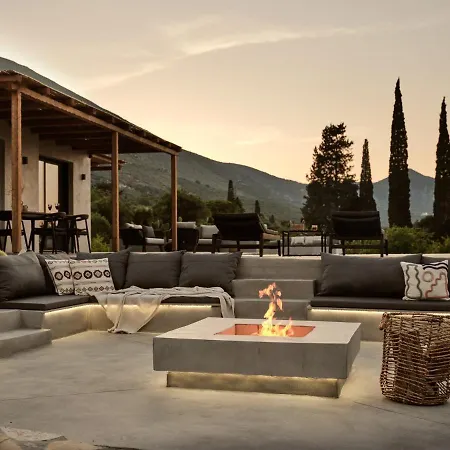 Yliessa - Luxury Pool Surrounded By Nature Drakas