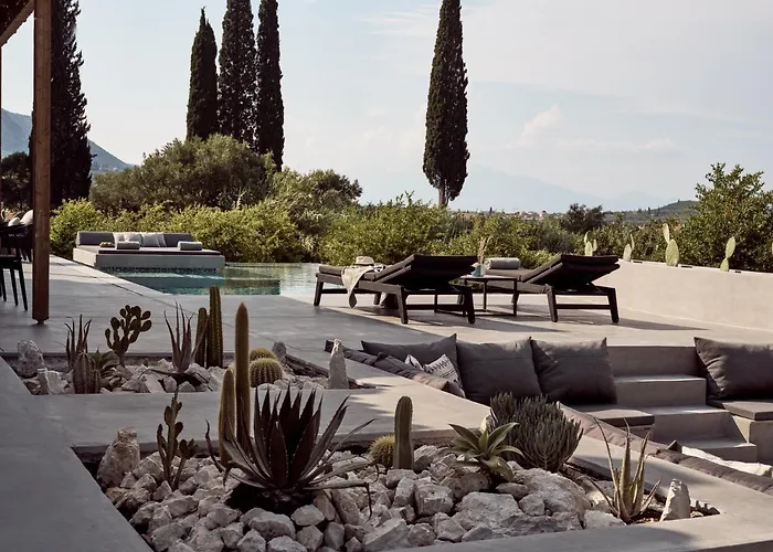 Yliessa - Luxury Pool Surrounded By Nature Villa Drakas