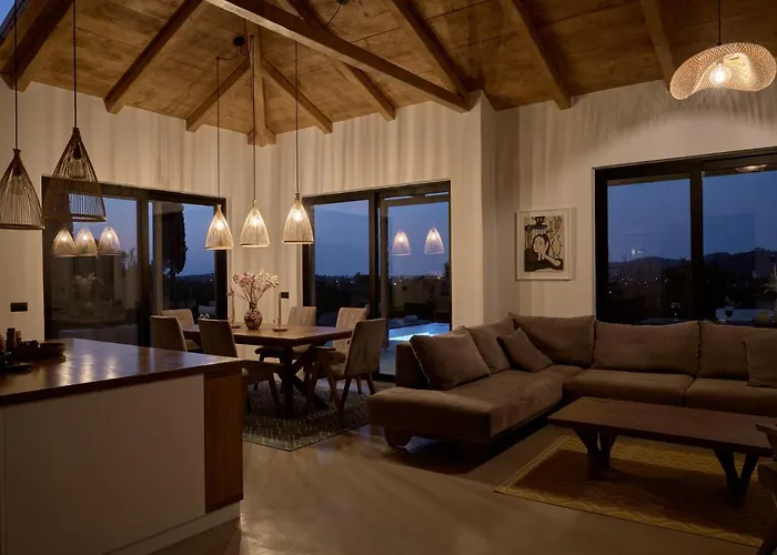 Villa Yliessa - Luxury Pool Surrounded By Nature