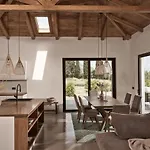 Βίλα Yliessa - Luxury Pool Surrounded By Nature