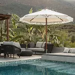 Yliessa - Luxury Pool Surrounded By Nature