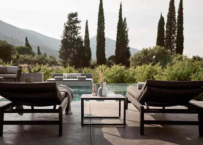 Yliessa - Luxury Pool Surrounded By Nature Drakas