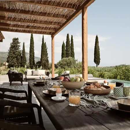 Villa Yliessa - Luxury Pool Surrounded By Nature