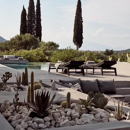 Yliessa - Luxury Pool Surrounded By Nature Villa Drakas