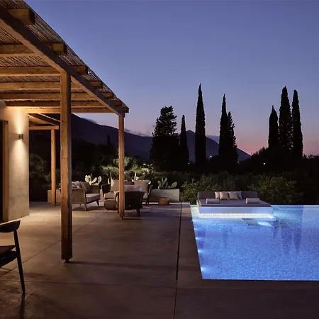 Yliessa - Luxury Pool Surrounded By Nature