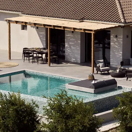 Yliessa - Luxury Pool Surrounded By Nature * Drakas