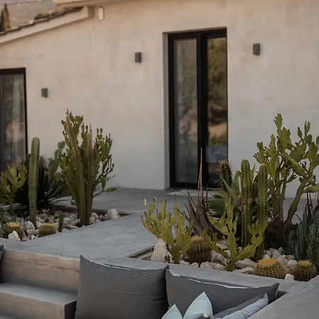 Yliessa - Luxury Pool Surrounded By Nature Drakas