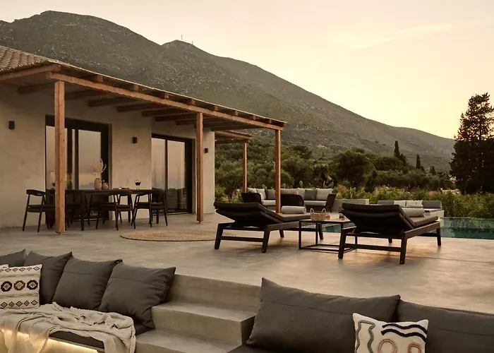 Yliessa - Luxury Pool Surrounded By Nature * Drakas